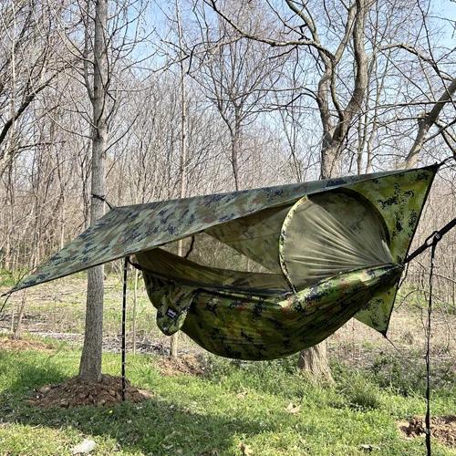 Rede de Acampamento Dupla 260x140cm com Mosquiteiro e Tarp Impermeável para Viagens e Caminhadas ao Ar Livre
