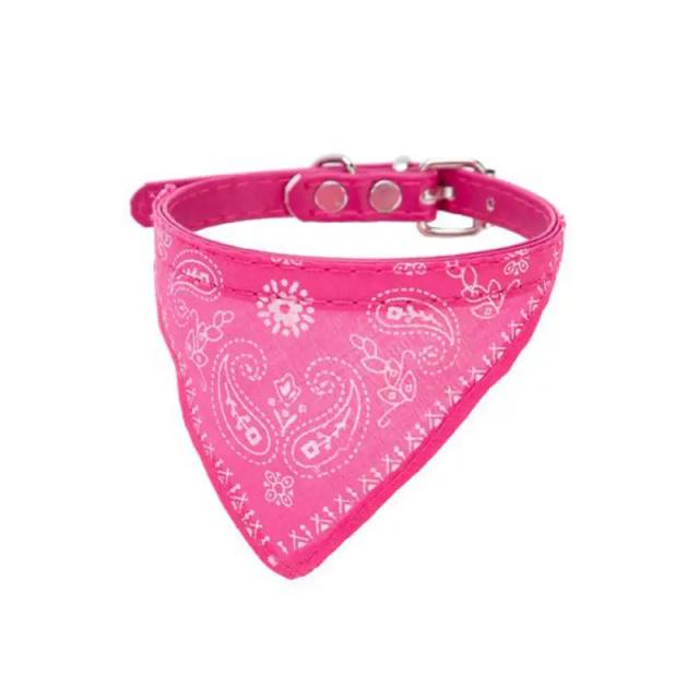 Colar de Bandana Ajustável para Pets, Lenço Estiloso para Cães Pequenos e Gatos, Toalha de Saliva em PU com Design Triangular