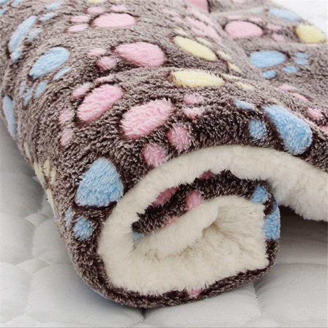 Aconchego e Estilo: Cobertores de Pelúcia para Cachorros e Gatos no Outono e Inverno no Canil Pet