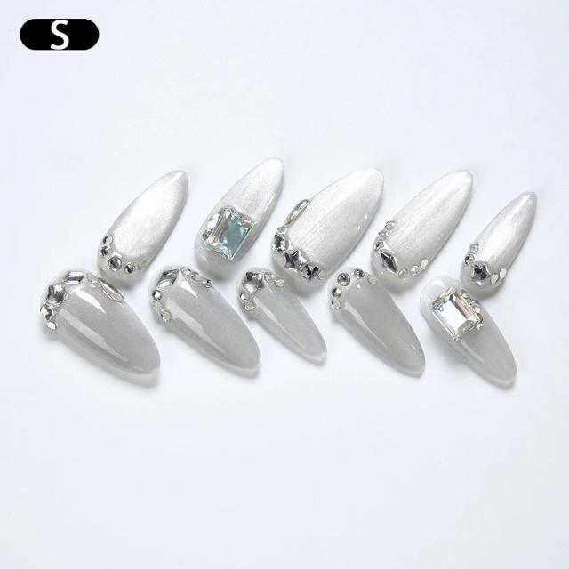 Unhas Francesas Acrílicas: 10 Dicas de Design Rosa Vermelha, Olhos de Gato e Estilo para Festas e Tendências Diárias