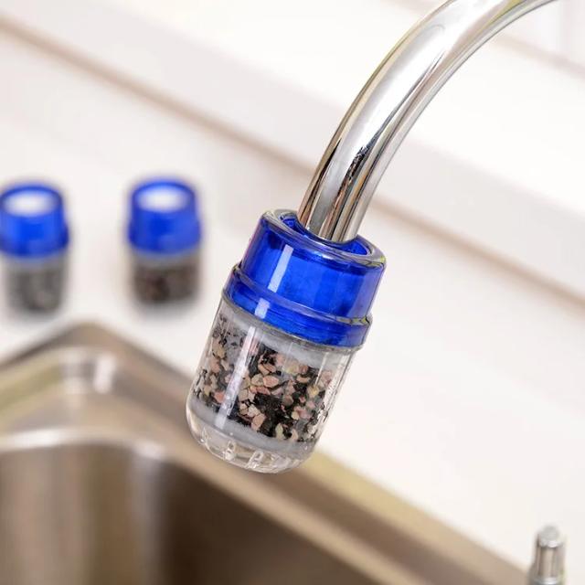 Purificador de Água de Torneira com Carvão Ativado - Elimina Ferrugens e Metais Pesados para Uma Saúde Garantida