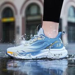 Tênis de corrida ultra leves para homens, calçados esportivos respiráveis, absorventes de choque, sapatos de sola macia, malha, novo, verão - Image 4