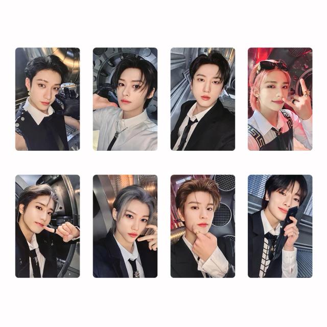 Coleção Exclusiva de Cartões SKZ: Álbum com 5 Estrelas Featuring Bang Chan, Lee, Saber Hwang e Hyun Jin