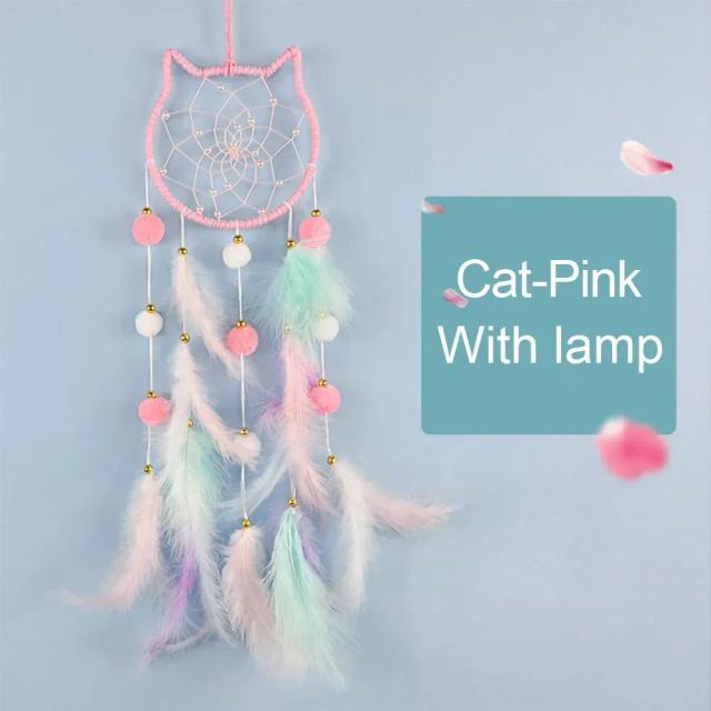 Apanhador de Sonhos Estelar com Lua e Estrelas para Decorar o Quarto Infantil com Penas Elegantes.