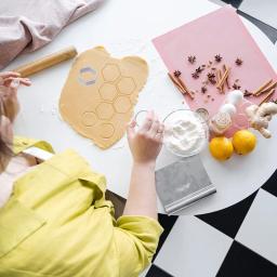 Futebol Padrão Bolo Biscoito Moldes, DIY Hexagon Fondant Moldes, Bola De Futebol Cookie Cutter, Decoração Do Bolo, 4pcs por conjunto - Image 3