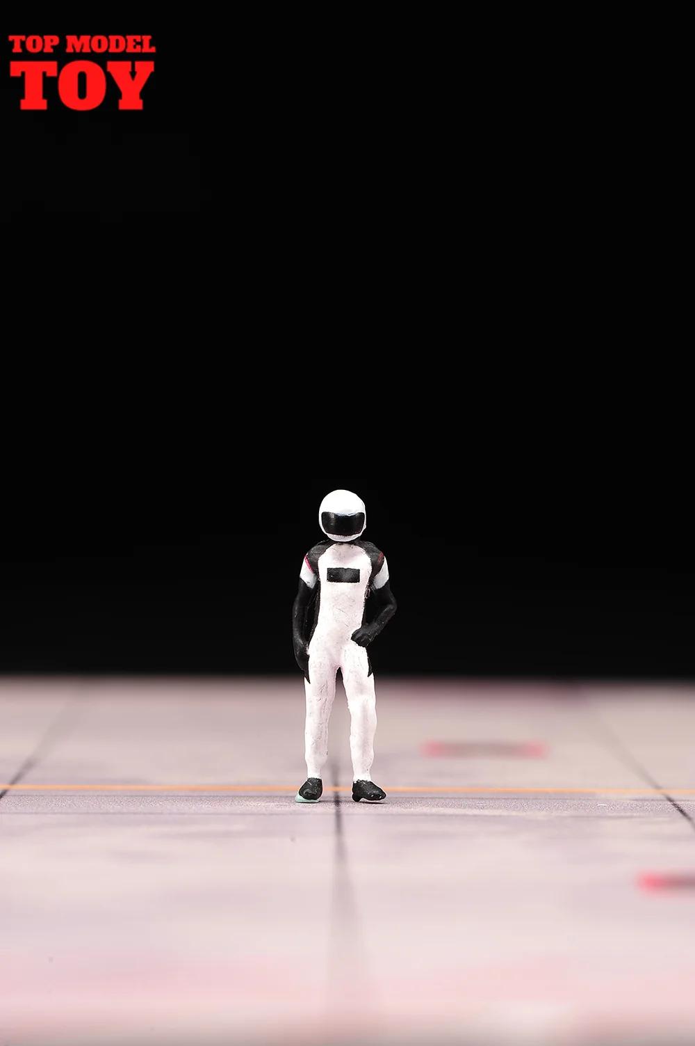 Figuras de Boneca Motorista de Corrida em Miniatura, Modelo Pintado para Carros, Mini Cena Adereços, Brinquedos Veículos, 1: 64 Masculino - Image 1