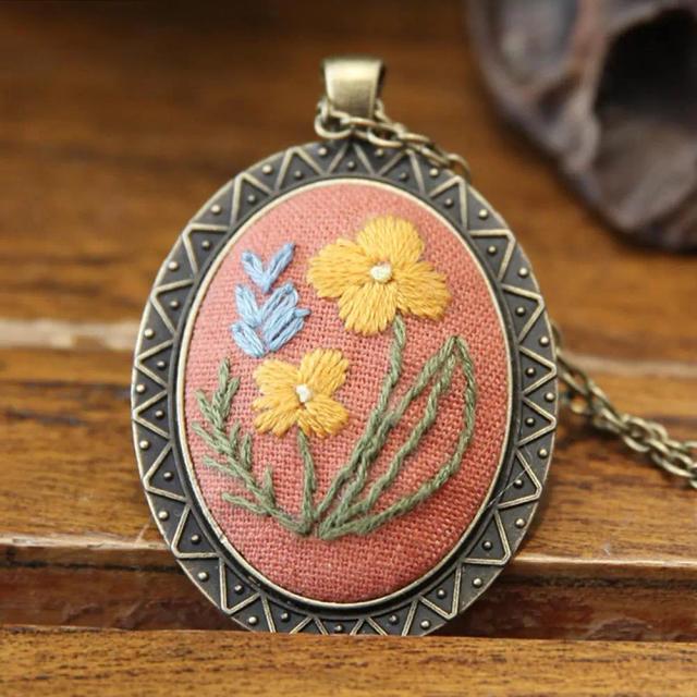 Kit de Bordado de Colar com Pingente e Fio de Agulha - Padrões Florais para DIY em Artesanato e Decoração de Camisolas