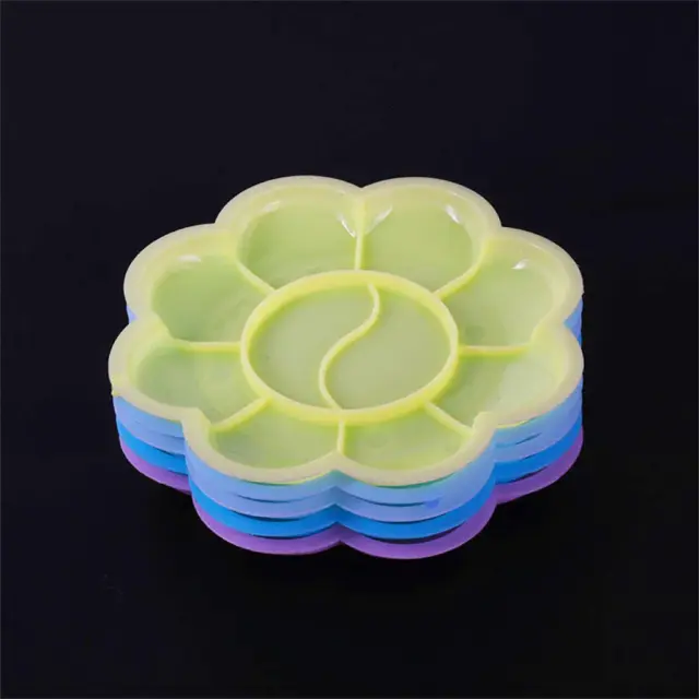 Paleta de Pintura de Plástico com 8 Células em Forma de Flor de Ameixa - Ferramentas Práticas para Arte e Artesanato com Limpeza Fácil