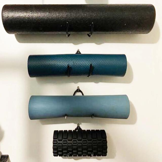 Montagem de Suporte de Parede para Yoga: Esteira, Rolo de Espuma e Toalheiro para Fitness em Casa e na Academia