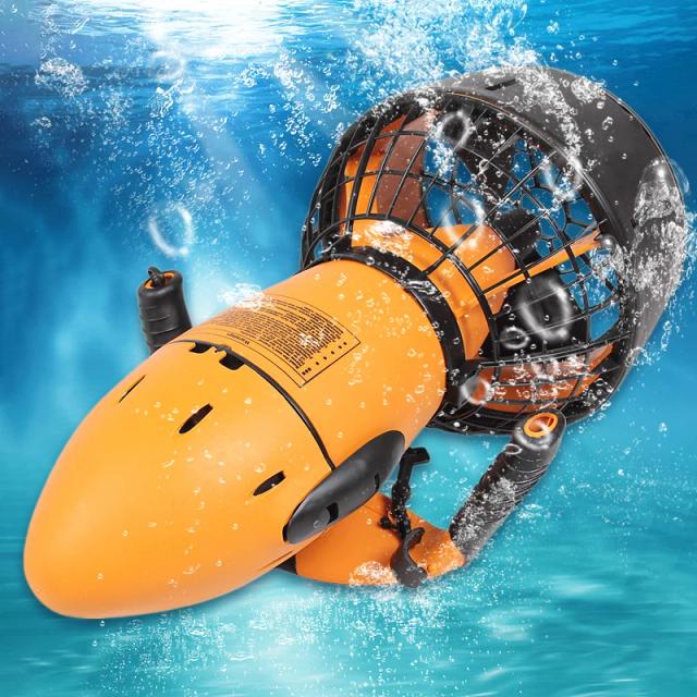 Experimente a Aventura Subaquática com Propulsão: Mergulho com Escafandro e Scooters Aquáticas