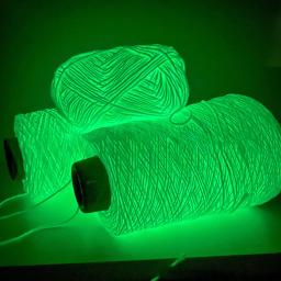 Fio de Poliéster Luminoso para Tricô, Crochet Trançado, Tapete DIY, Suéter, Chaveiro, Ornamento, Brilho no Escuro, 500cm - Image 1