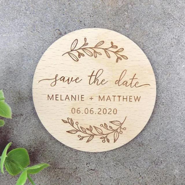Ímãs de Madeira Personalizados para Refrigerador: Salve a Data com Estilo para Casamentos e Presentes aos Convidados