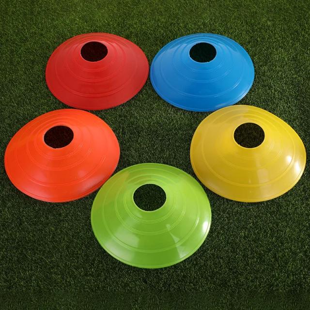 Conjunto de 10 Peças para Treinamento de Futebol: Bolas, Discos de Agilidade e Cones com Suporte Plástico para Multi Esporte
