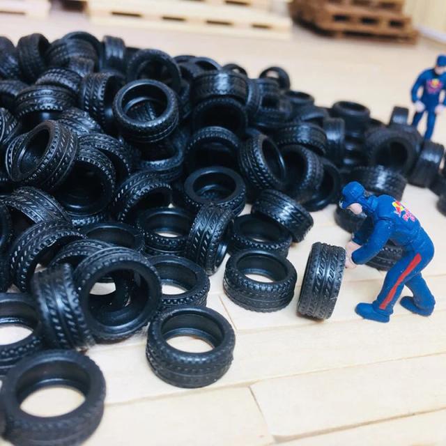Pele de Carro em Miniatura 1:64 - Conjunto com 20 Peças de Acessórios, Pneus e Rodas de Alta Qualidade