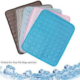 Absorção de água Pet Cooling Mat, Cobertor profissional, Manter resfriamento Ice Silk Dog Bed, carro, sofá, cachorro, crianças e adultos - Image 1