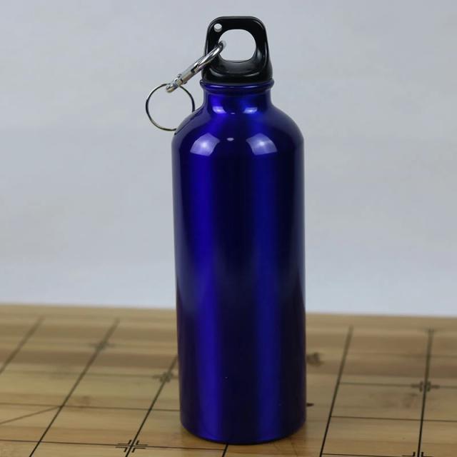 Garrafa de Água Portátil de 500ml com Mosquetão, Reutilizável e à Prova de Vazamento - Ideal para Caminhadas, Viagens e Atividades ao Ar Livre