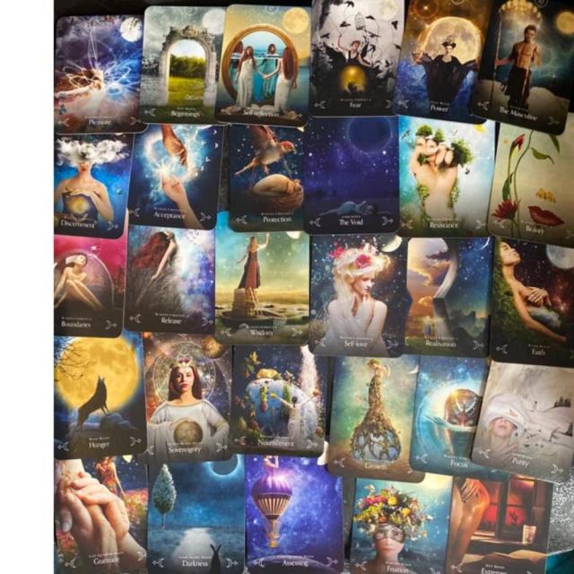 Rainha da Lua: Novo Baralho Selado de Tarot para Aventura Mística