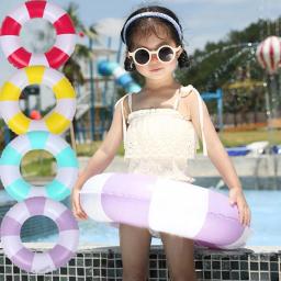 Anel de natação colorido para crianças Padrão listrado Flutuadores engrossados Piscina de PVC Círculo flutuante inflável Brinquedo divertido de água - Image 1