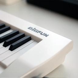 Performance de órgão eletrônico guitarra, ombro montado, 37 teclas, piano teclado, instrumento elétrico iniciantes - Image 5