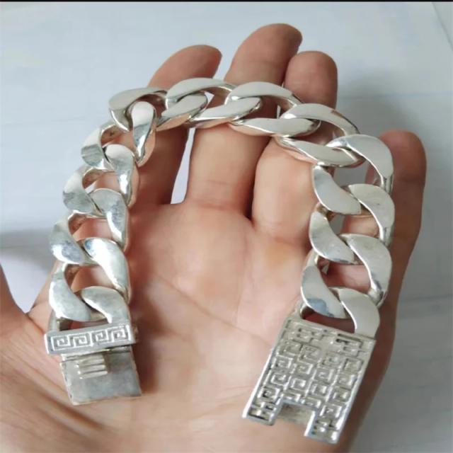 Pulseira Charmosa de Fada - Joia Personalizada em Prata para Casal, Presente Elegante e Moderno