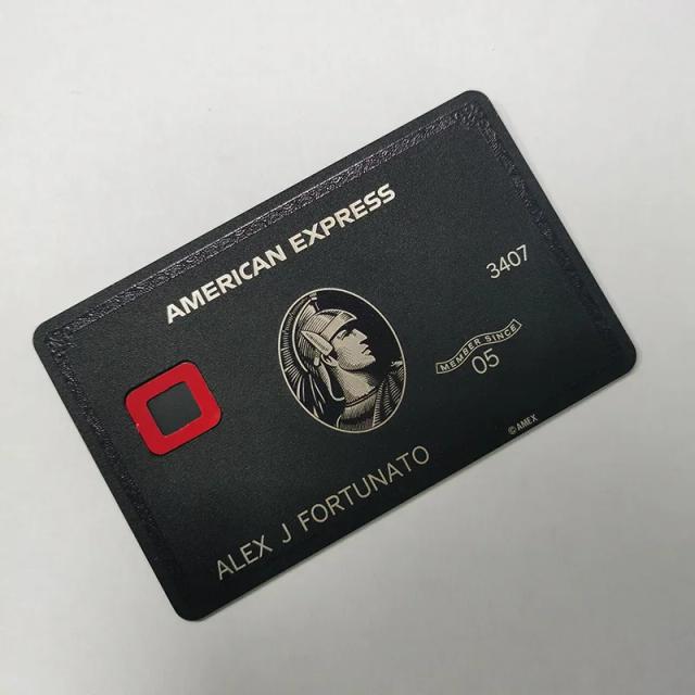 Cartão Preto de Metal: Acessórios Divertidos Inspirados em Filmes Americanos
