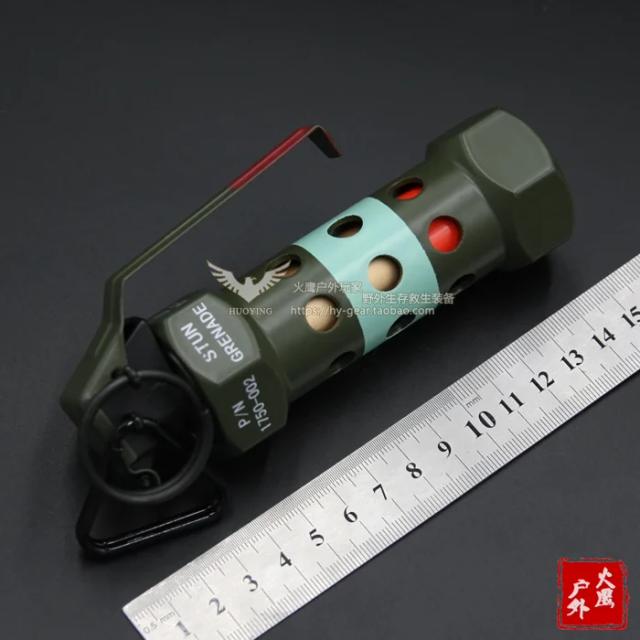 Modelo Tático de Uva ao Ar Livre com Placa de Metal, Armazenamento Multifuncional para Filmes, Televisão e Esportes M84