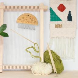 Kit De Tear De Tecelagem De Tapeçaria Tear De Tecelagem De Madeira Multi-artesanato Máquina De Tecelagem De Tapeçaria De Quadro Grande Com Crochet E Pente De Trança - Image 1