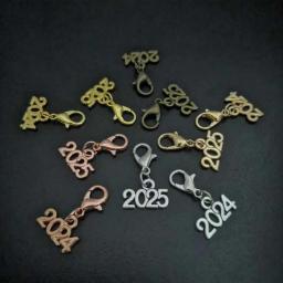 12 pçs 2024 2025 encantos carta com pingentes de lagosta diy fazendo descobertas feito à mão jóias tibetanas - Image 4