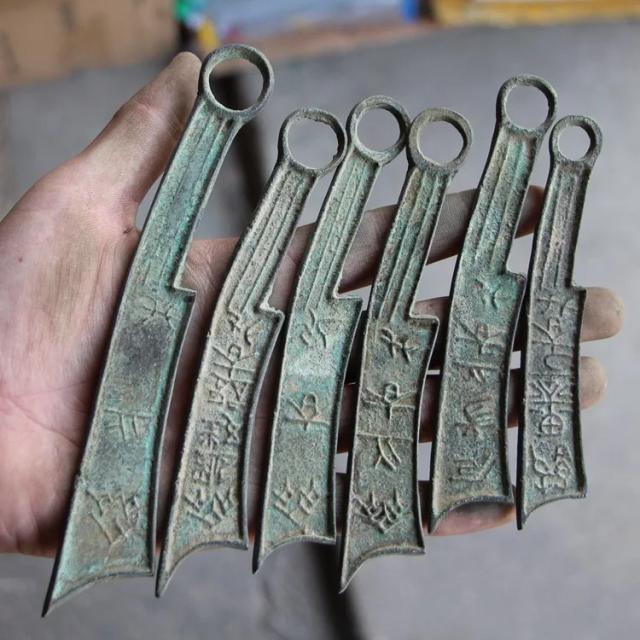 Conjunto de Moedas Antigas de Metal em Forma de Faca Chinesa para Feng Shui e Colecionadores