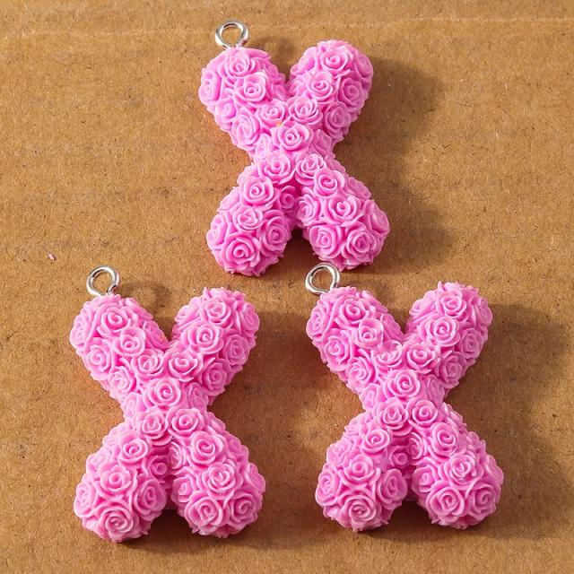 Conjunto de Pingentes Alfabeto Rosa para Criar Jóias DIY - 26 Letras A-Z em Flor, 10 Unidades para Brincos e Colares