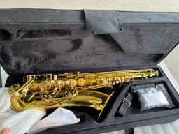 Saxofone High End com Laca Dourada, Corpo Latão - Image 3