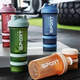 Garrafa de água esportiva plástica sem BPA, agitador de proteínas para academia, copo de mistura ao ar livre, copos vazados, 3 camadas, 450ml - Image 1