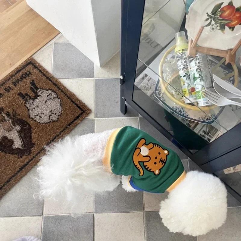 Roupas para cães de estimação com animal fofo, camisa de inverno, pulôver quente de pelúcia, 2 pés, roupas Schnauzer casuais, novas - Image 1