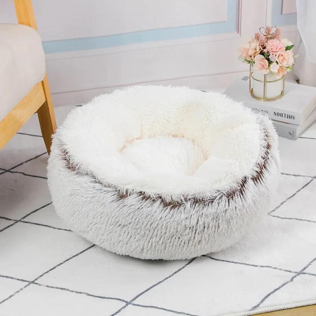 Cama redonda de pelúcia para cachorro médio e gato, confortável e estilosa para sofá e descanso.