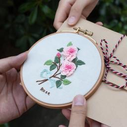 Kit de bordado para principiantes com aro, pacote DIY completo para artesanato, desenhos florais exclusivos, presentes para bordar, 1 conjunto - Image 6