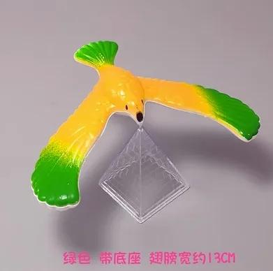 Kit de Equilíbrio Bird Gravity com Conjunto Pyramid: O Brinquedo Físico Ideal para Desafiar a Gravidade e Surpreender como Presente
