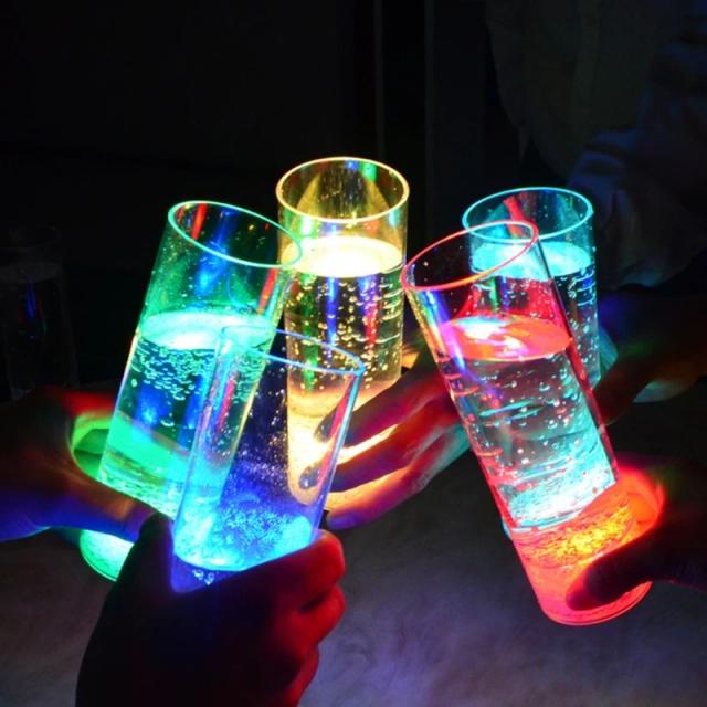 Copos de Acrílico Brilhantes com LED para Drinks e Vinhos, Leves e Estilosos para Cerveja