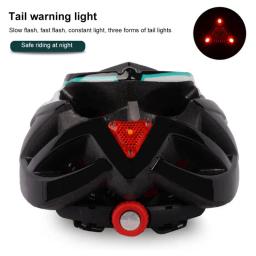 Capacete com luz traseira LED para homens e mulheres, viseira destacável, leve e ventilada, ciclismo de montanha, bicicleta MTB - Image 1