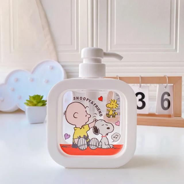 Garrafa Portátil Sanrio para Loção e Lavagem das Mãos com Temas de Hello Kitty, Melody, Kuromi e Cinnamoroll