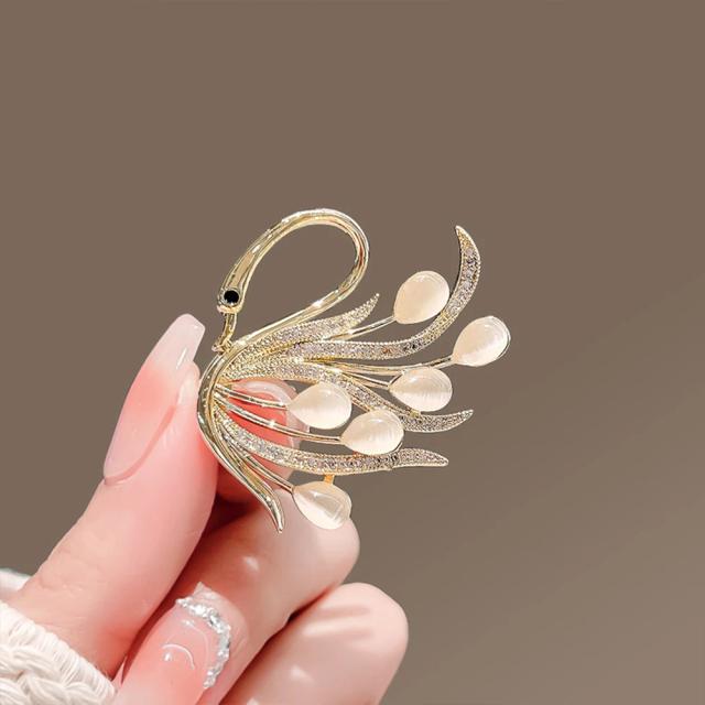 Broche de Fada Borboleta Elegante para Mulheres - Alfinete de Lapela com Design de Dançarina e Asas de Anjo para Casamentos e Ocasiões Especiais