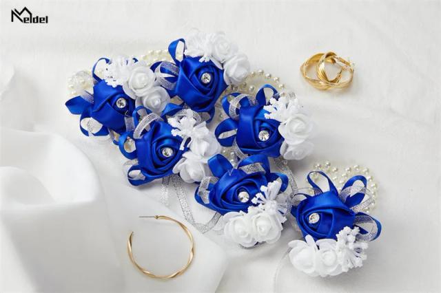 Conjunto de 6 elegantes corsagens de pulso em rosa e azul real com flores para casamento e eventos especiais
