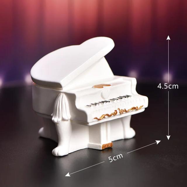 Decoração Musical para Festas: Mini Violino, Piano, Saxofone e Ornamentos Temáticos