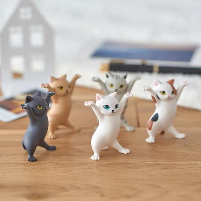 Decoração Charmosa com Gato Dançante: 5 Modelos de Brinquedos e Bonecas para Bolos