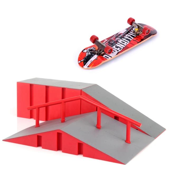 Kit Rampa Skate de Dedo com Mini Skate para Treinamento