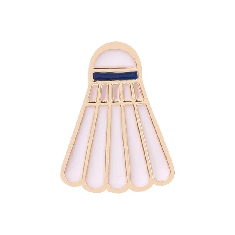 Bolas esportivas Esmalte Pins Menino Estudantes Futebol Futebol Bola de praia Atletismo Broche Pins Casacos Saia Emblema Jóias Amigos Presentes - Image 1