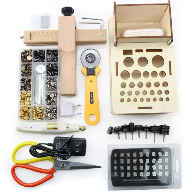 Kit Completo de Ferramentas para Trabalho em Couro: Saddle Making, Furador de Dentes, Linha de Costura e Stamping para Artesanato em Couro e Patchwork DIY