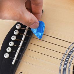 Multicolor ABS Plectrum para guitarra, Acessórios para instrumentos de cordas, Escolhas coloridas, Acústico e baixo, 1 PC - Image 6