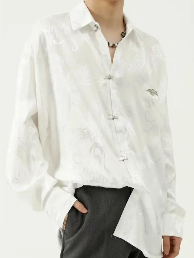 Novo estilo chinês dragão padrão jacquard camisa de seda para homens casual fivela de metal maçante preto estético neutro solto-ajuste camisa