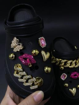 16 peças acessórios de sapatos com buraco destacável: lábios e batom de strass de metal, decorações de sapatos de flores ABS, adequados para sandálias A - Image 2