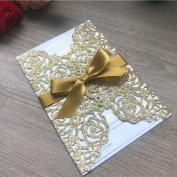 (10 peças/lote) cartão de convite de casamento de luxo do brilho do ouro com fita corte a laser rosa quinceanera cartões de festa de aniversário ic055 - Image 1